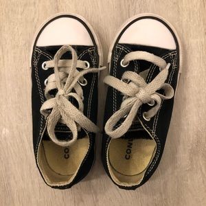 Toddlers Size 7 Black Converse